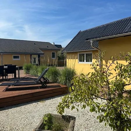 Дом отдыха - Privat Parkering Og Gardhave *